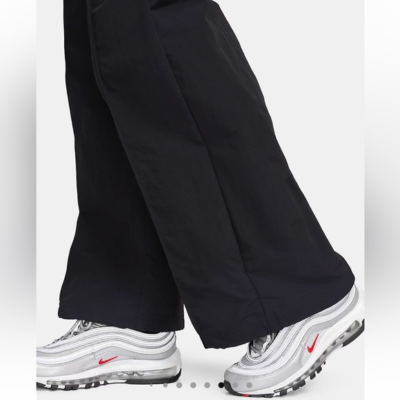 Nike Women’s Mid-Rise Open Hem Pants - Picture 6 of 6